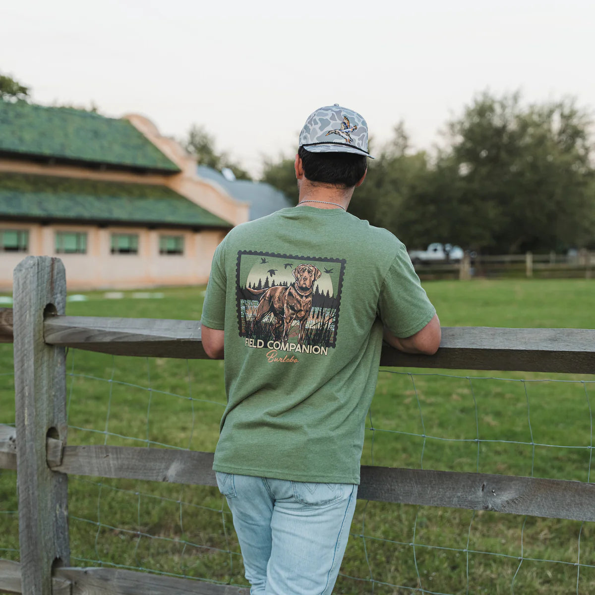 Burlebo Men’s Duck Dog Stamp Pocket T-Shirt - Heather Olive