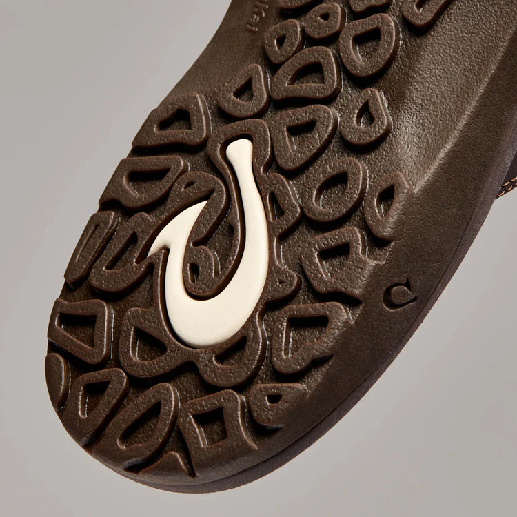 OluKai Men’s ‘Ohana Water-Friendly Beach Sandal - Dark Java|Ray