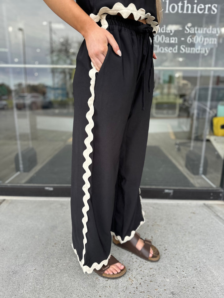 Hattie Scallop Detail Pant