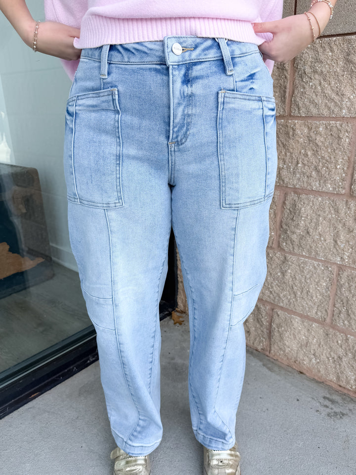 Risen Mia - Slouchy Patch Pocket Barrel Jeans - Light