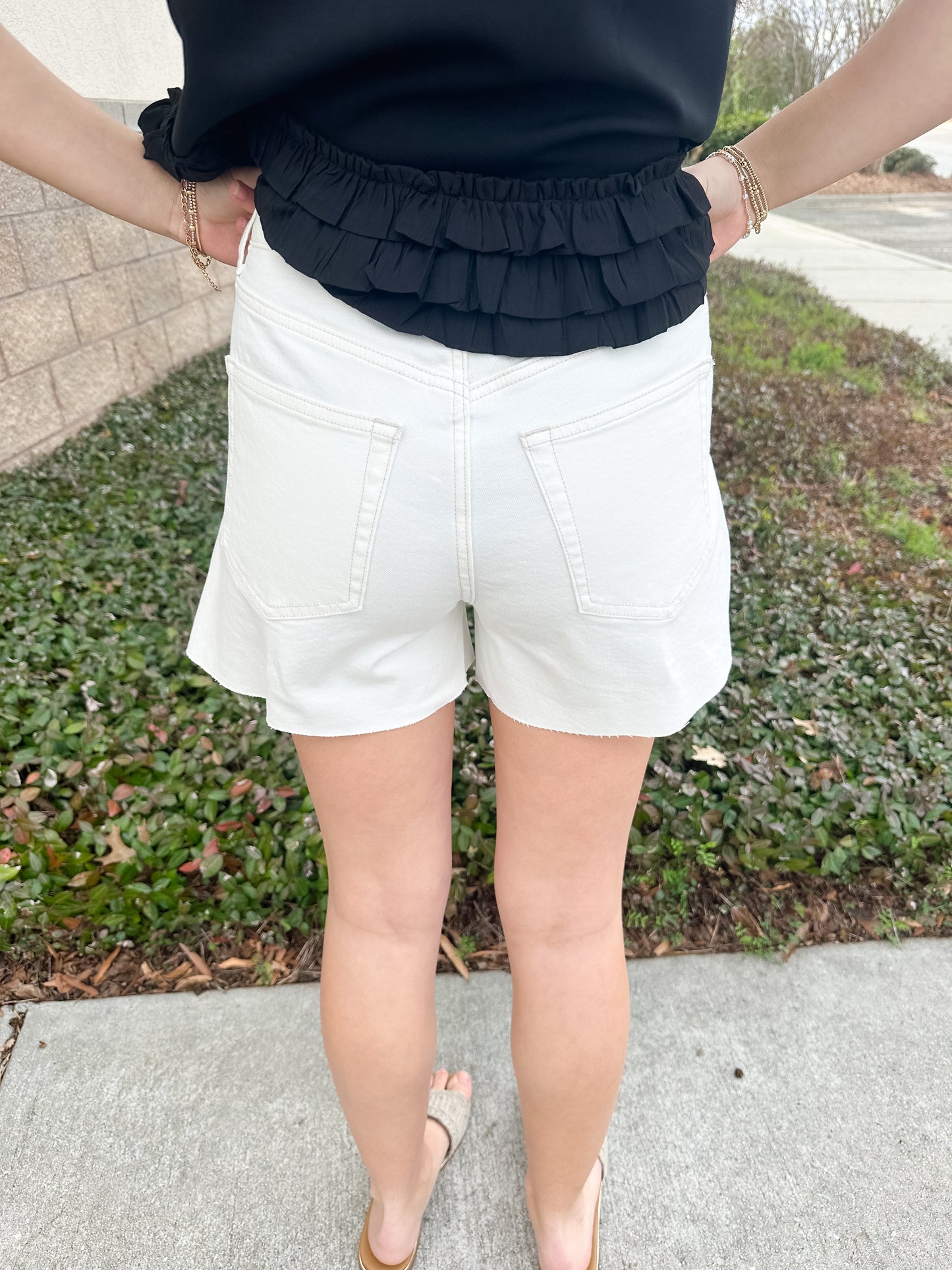 Jonah Mid Rise Relaxed Short - Cloud