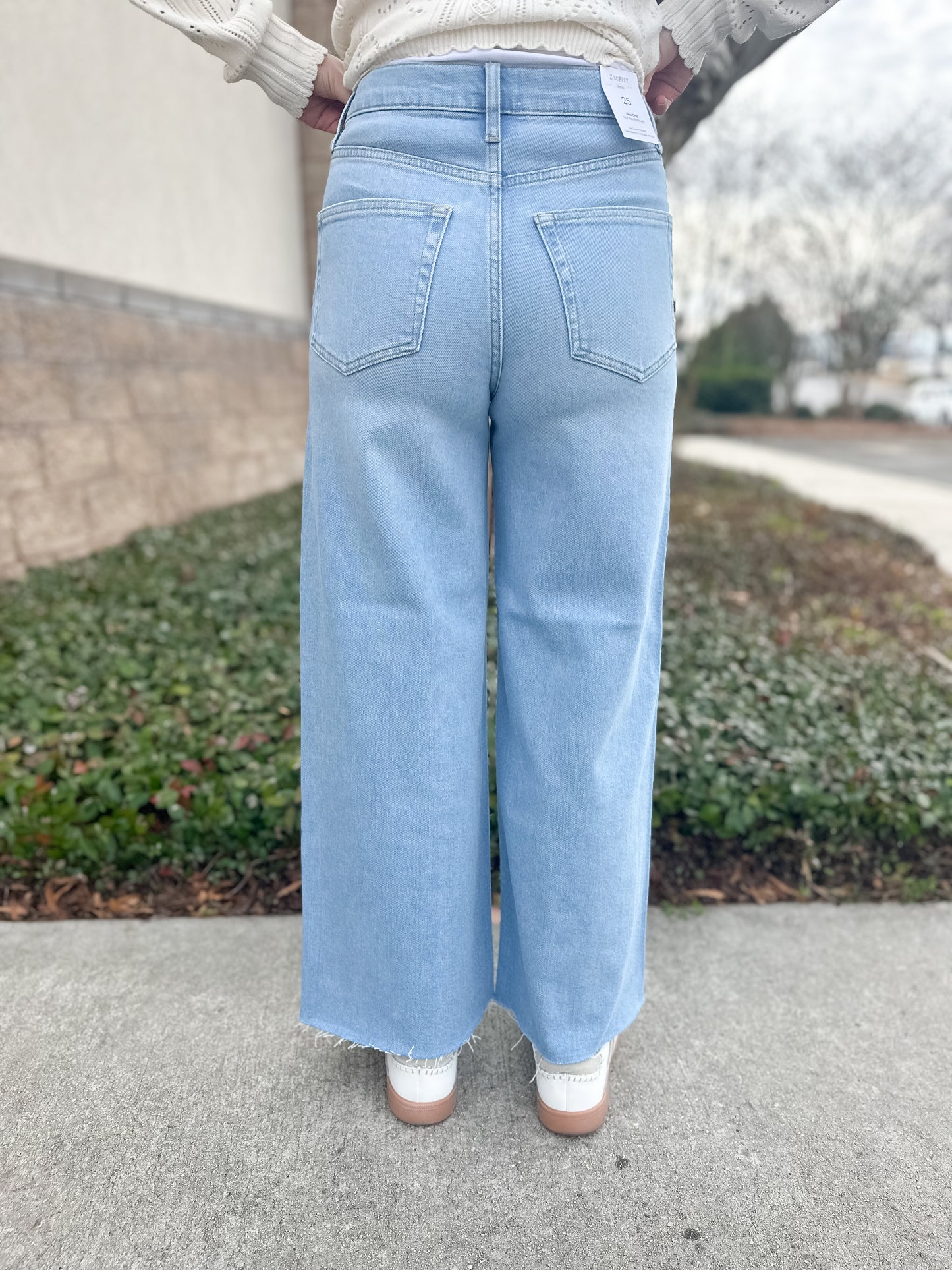 Nova Crop High Rise Wide Leg Denim - Azul