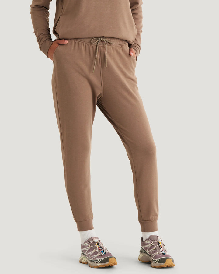 Free Fly Women’s Lightweight Fleece Jogger - Fossil