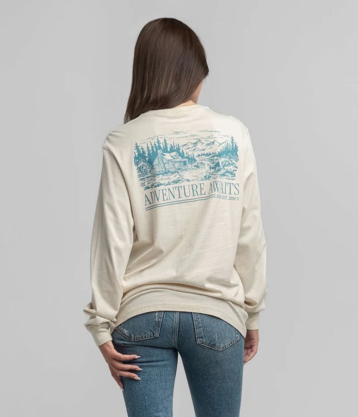 SSCO Women’s Adventure Awaits L/S Pocket T-Shirt - Moonlight