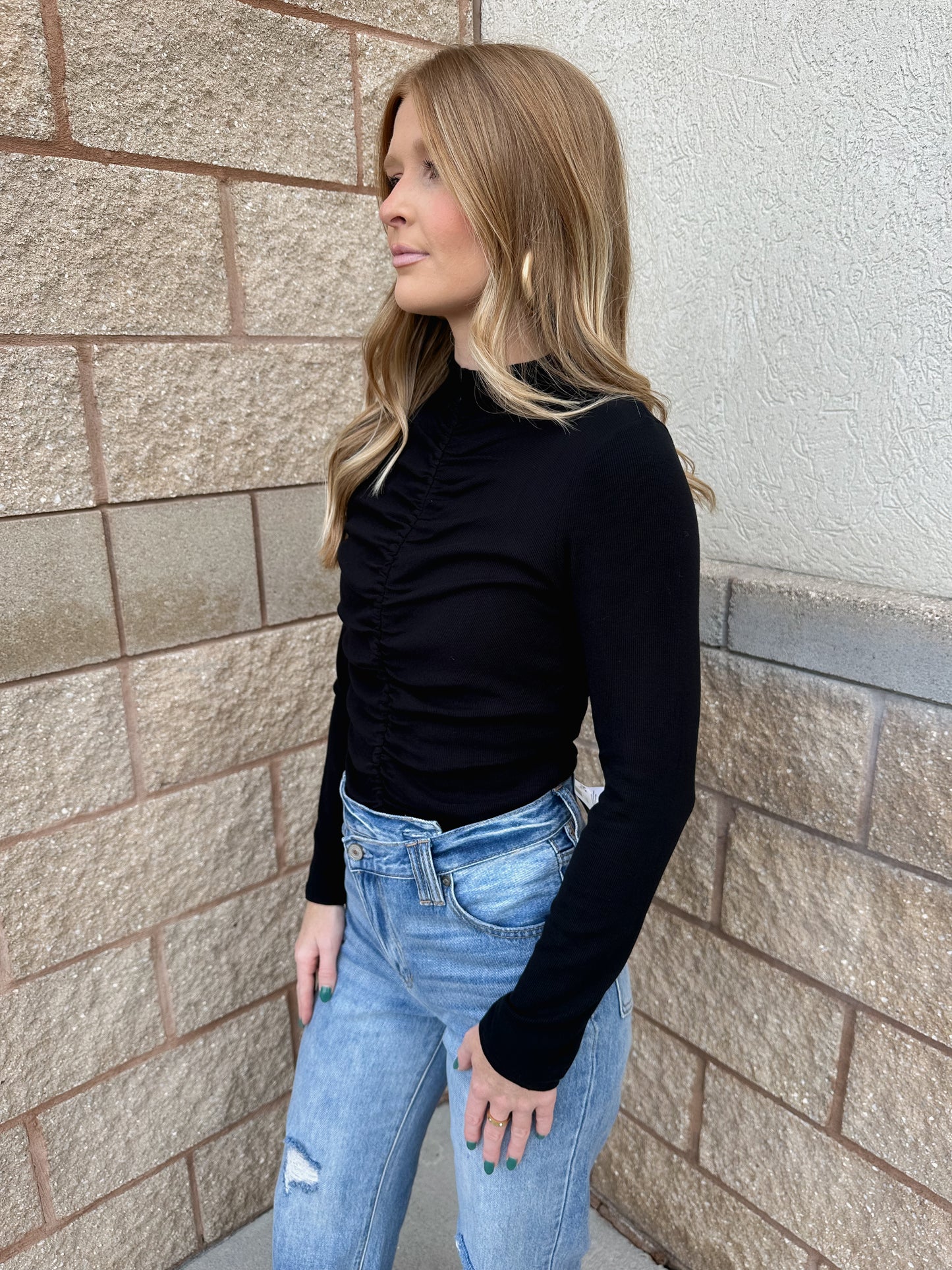 The Lindsey Top: Black
