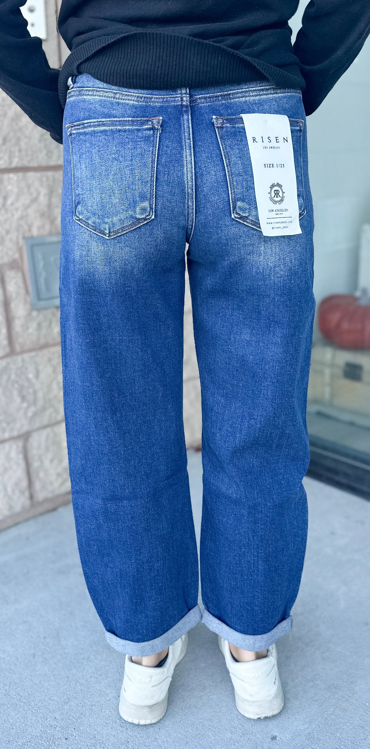 Risen High Rise-Crop Mild Barrel Jeans Dark Wash