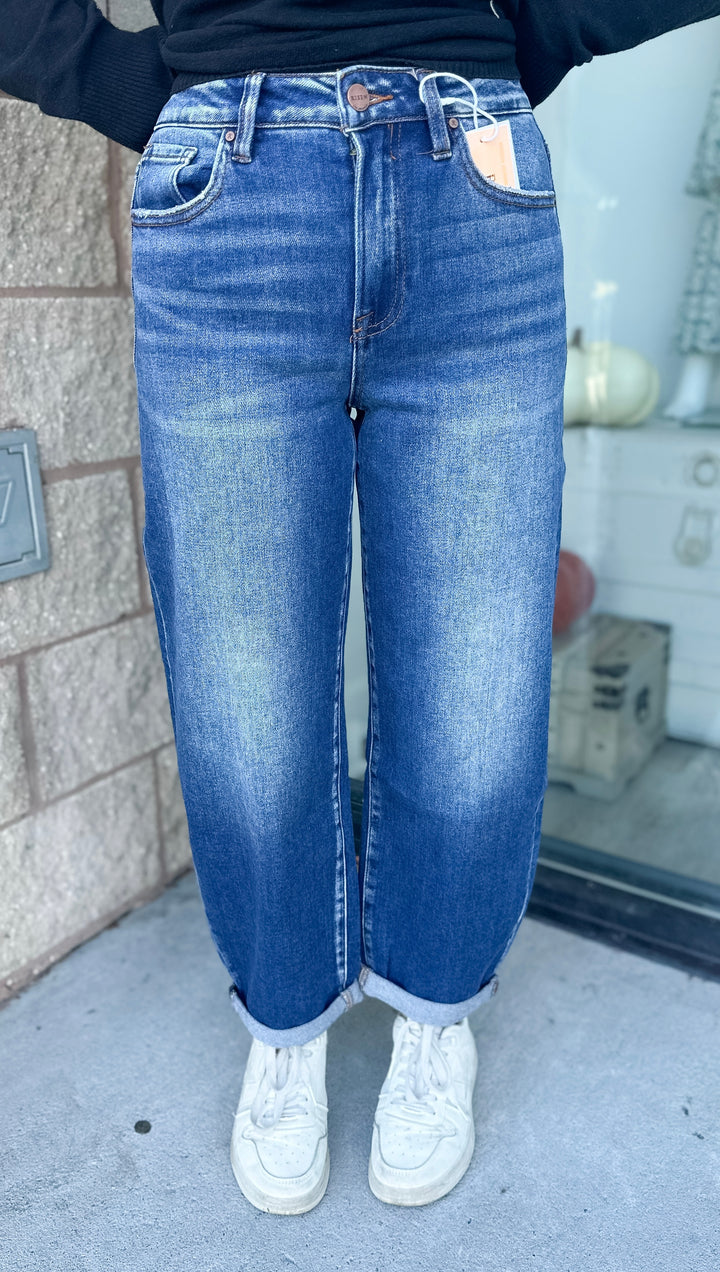 Risen High Rise-Crop Mild Barrel Jeans Dark Wash