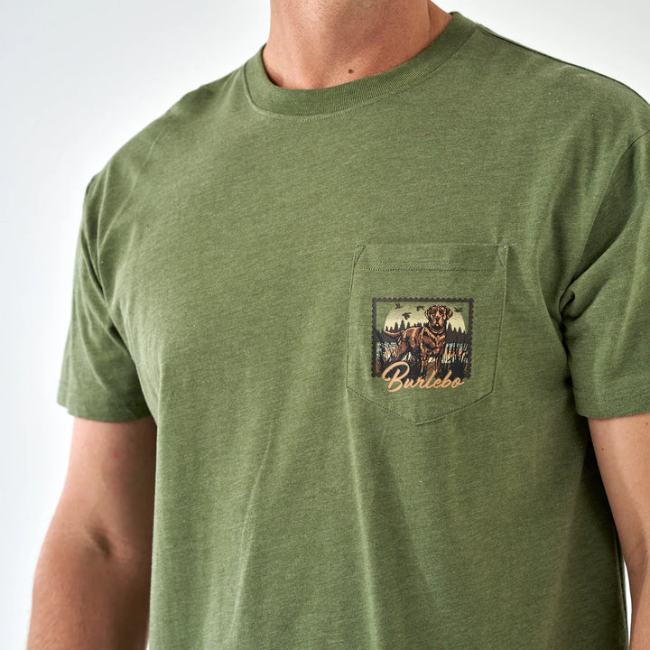 Burlebo Men’s Duck Dog Stamp Pocket T-Shirt - Heather Olive