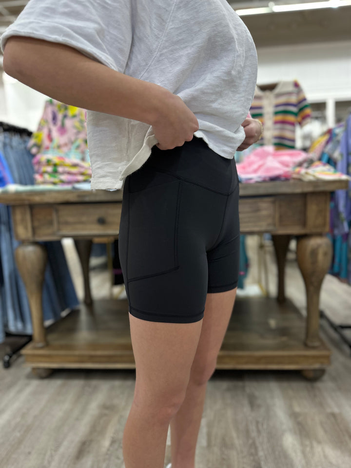Free Fly Women’s All Day 6” Pocket Short - Black