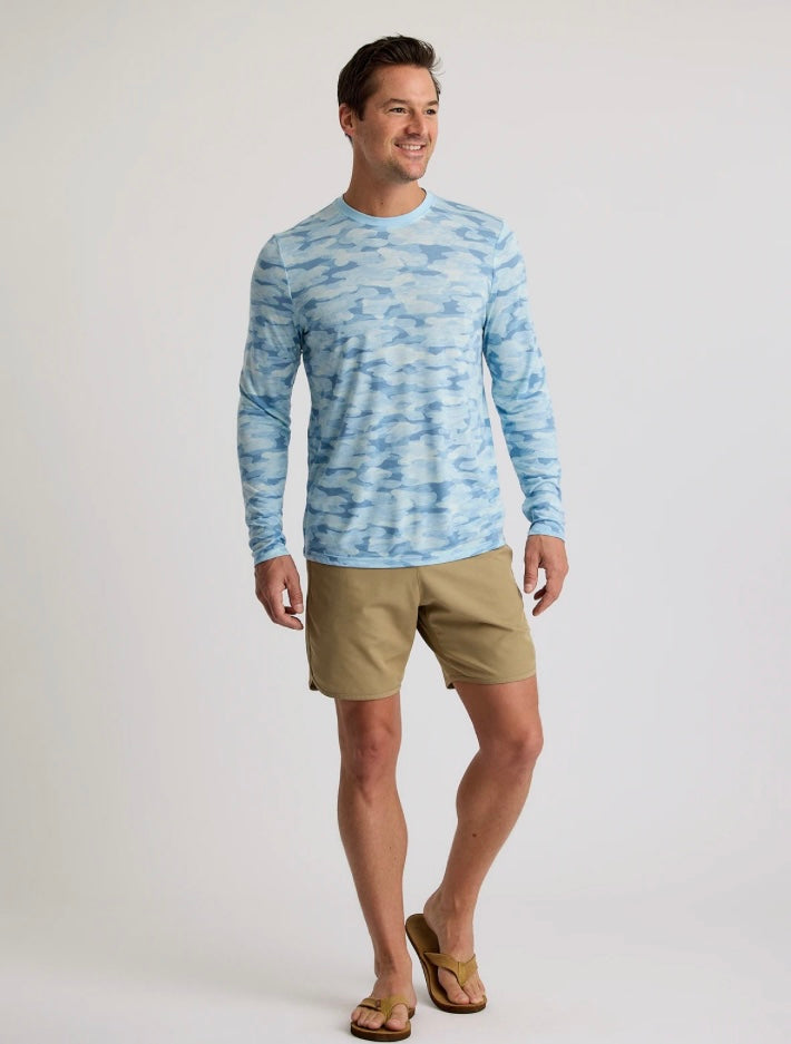 Free Fly Men’s Bamboo Lightweight Long Sleeve - Seasmoke Camo Surf Blue