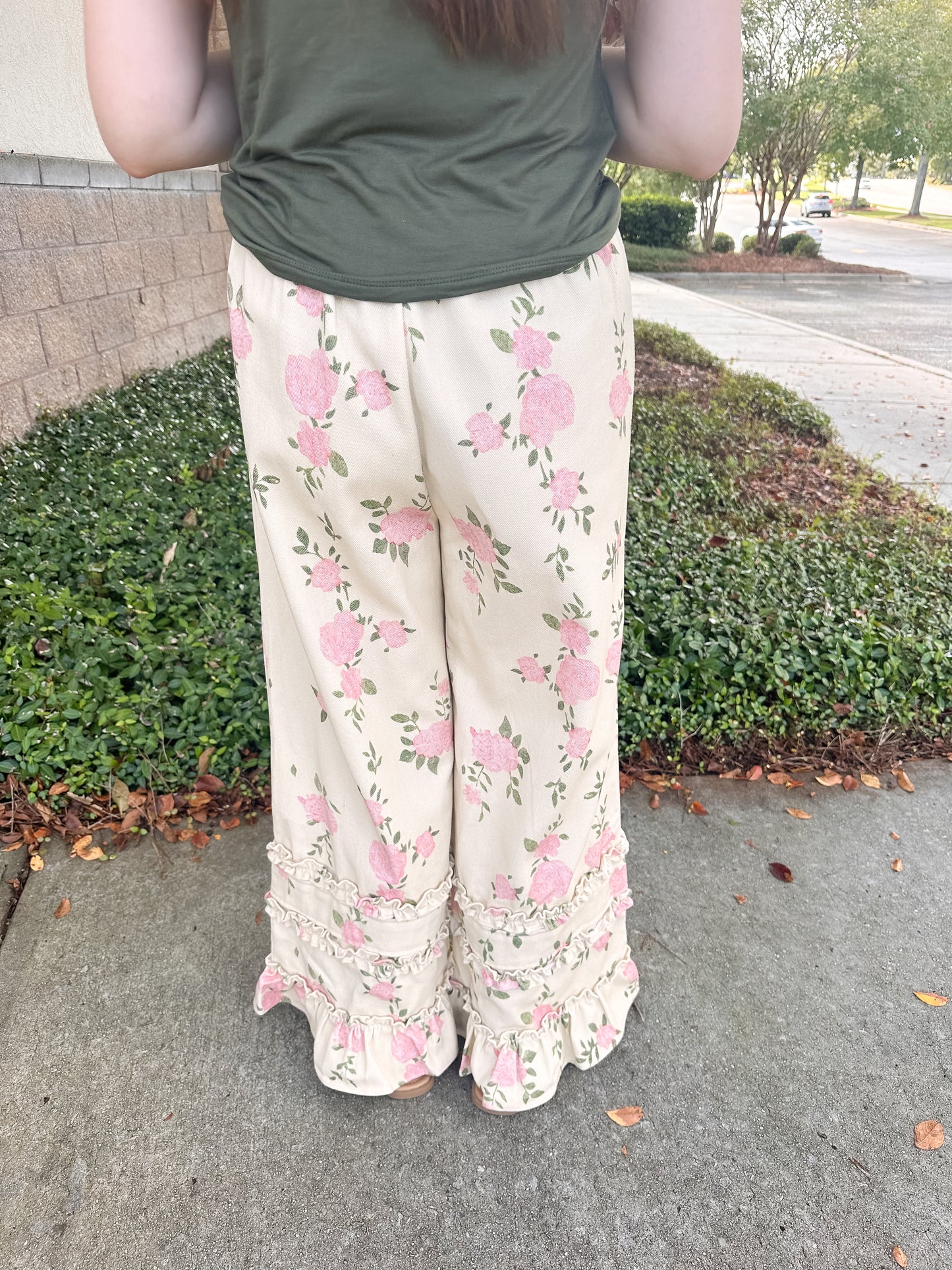 Farah Pant