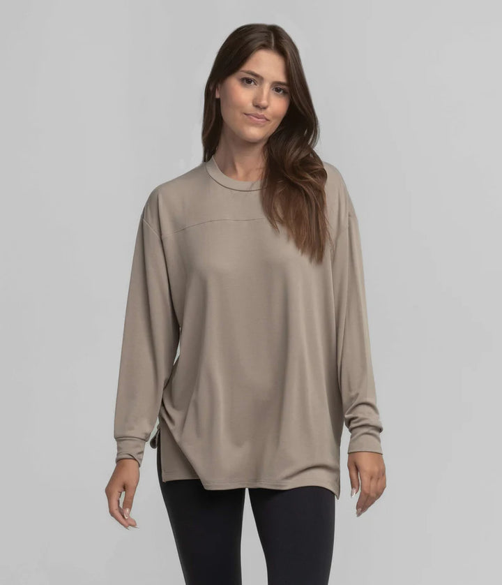 SSCO Women’s Relaxed Essential L/S Top - Hazelnut