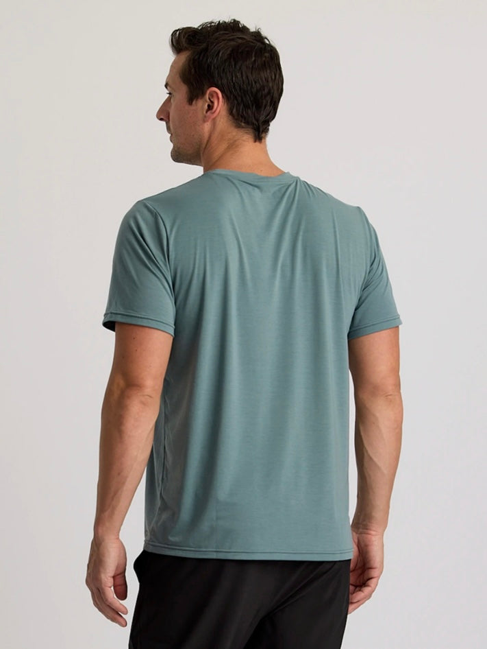 Free Fly Men’s Elevate Lightweight Tee - Stormy Sea