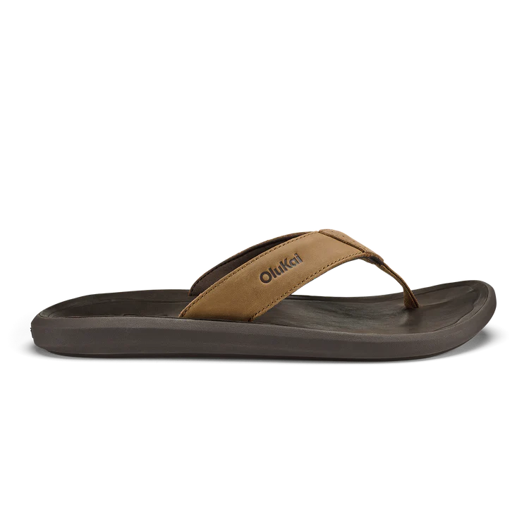 OluKai Men’s Pili Waterproof Leather Sandal - Tan|Dark Java