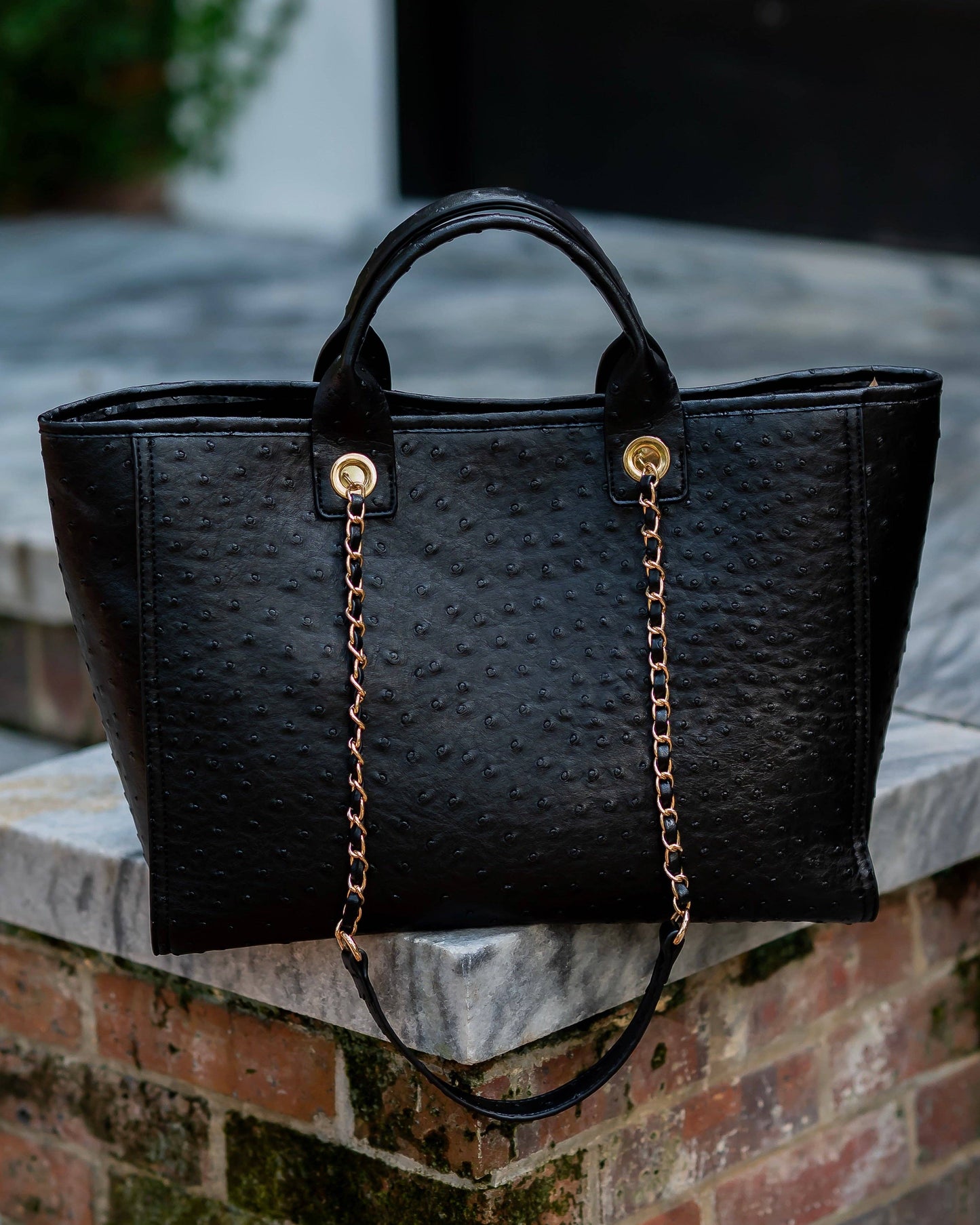 CH Missy Tote Black EO