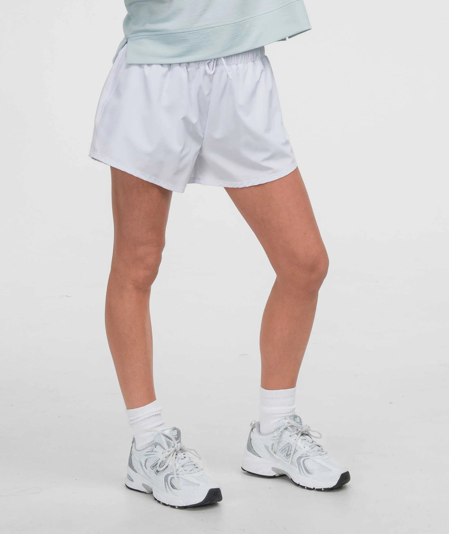 SSCO Women’s S26 Lined Hybrid Short - Bright White