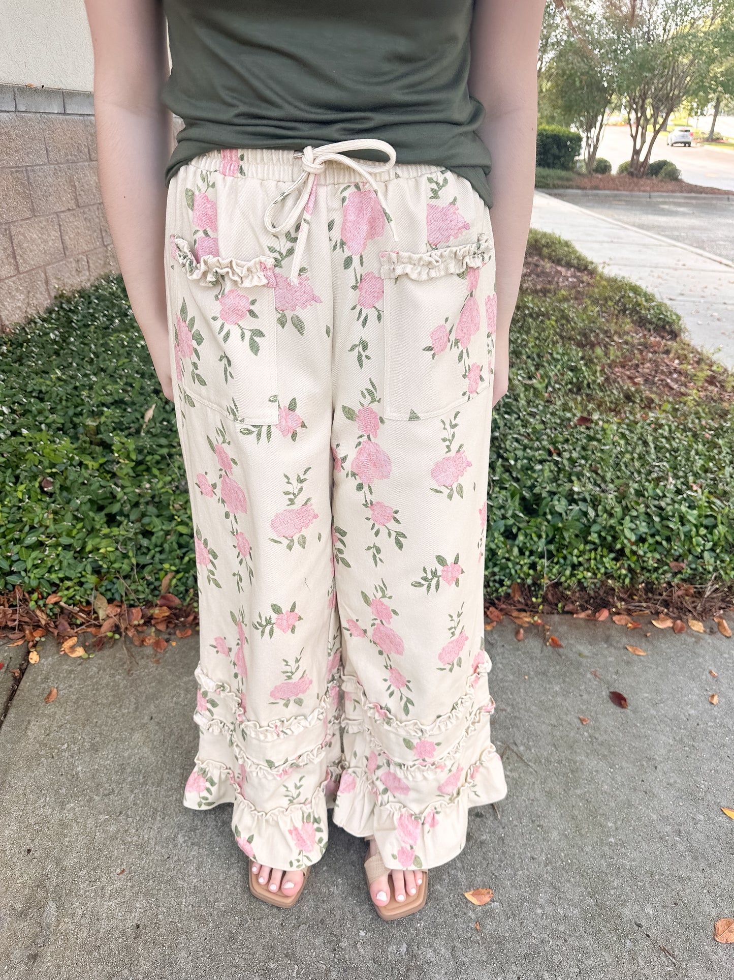 Farah Pant