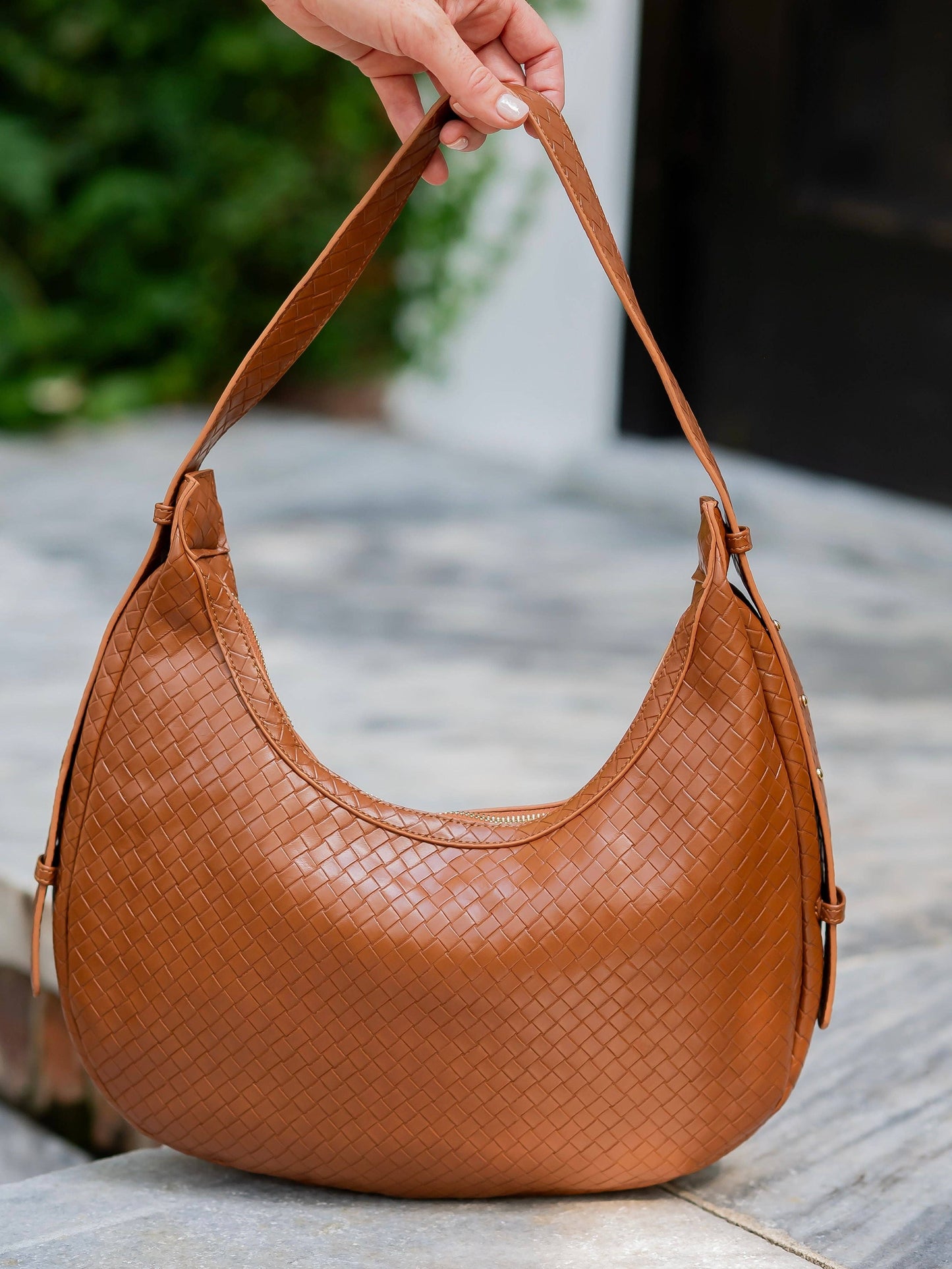 CH Winslow Curved Bag Woven Saddle