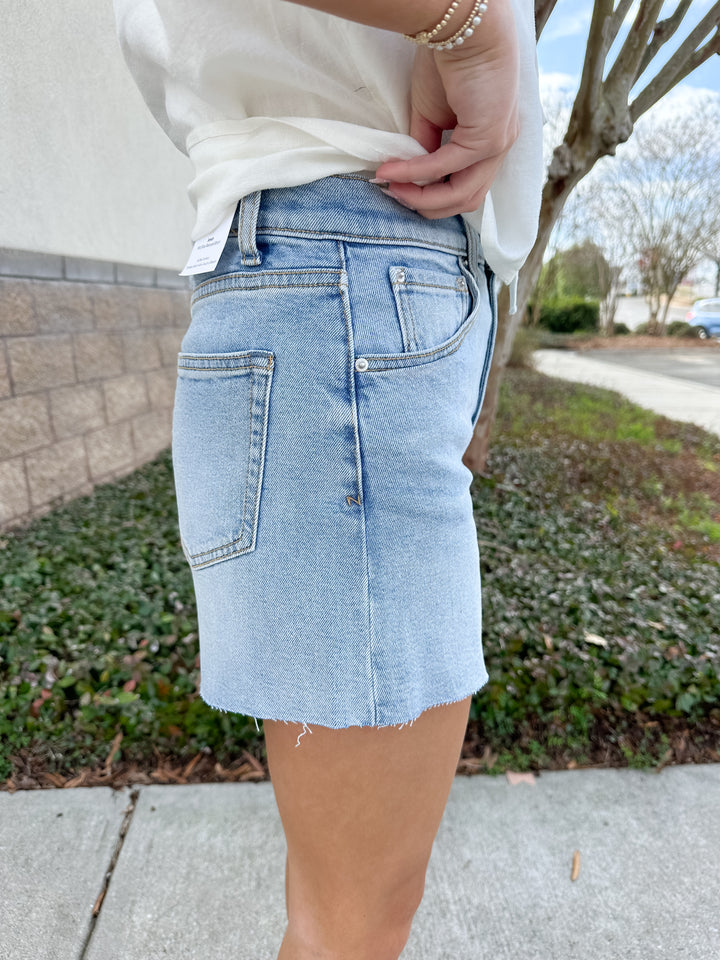 Jonah Mid Rise Relaxed Short - Avalon