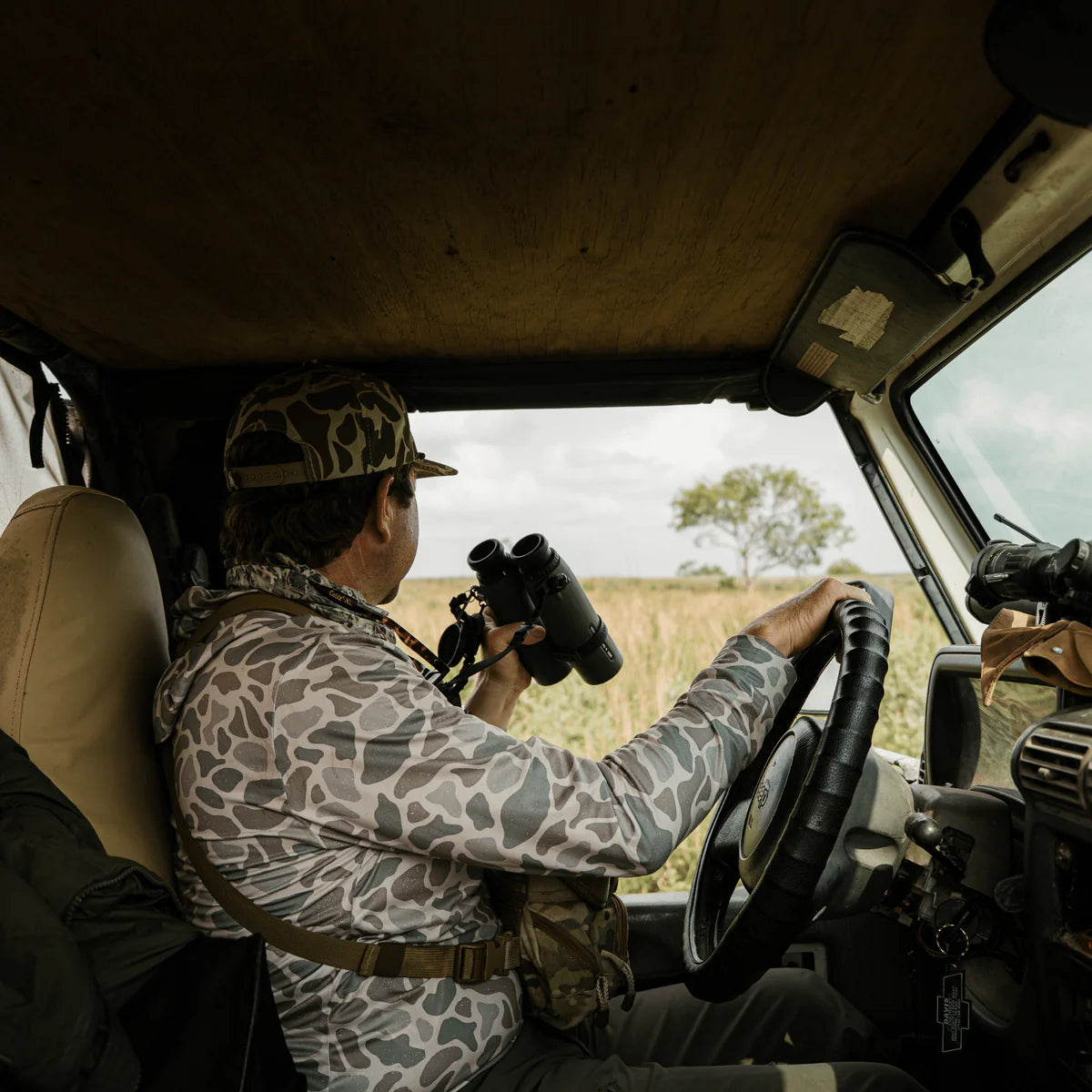 Burlebo Men’s S26 Performance Hoodie - Classic Deer Camo