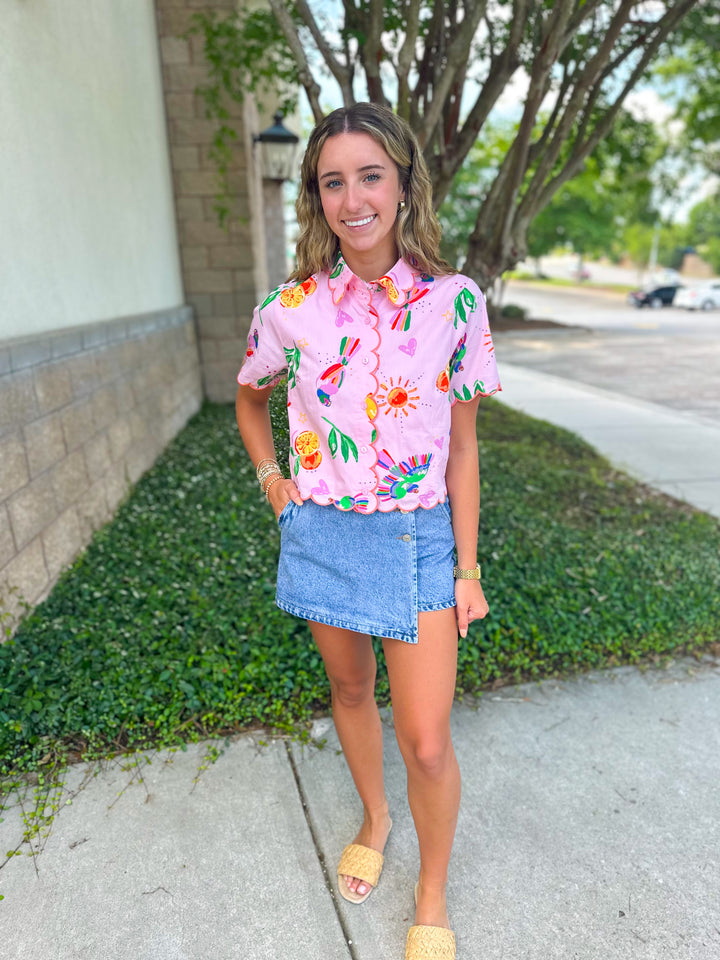 Toucan Fruit Scallop Button Top