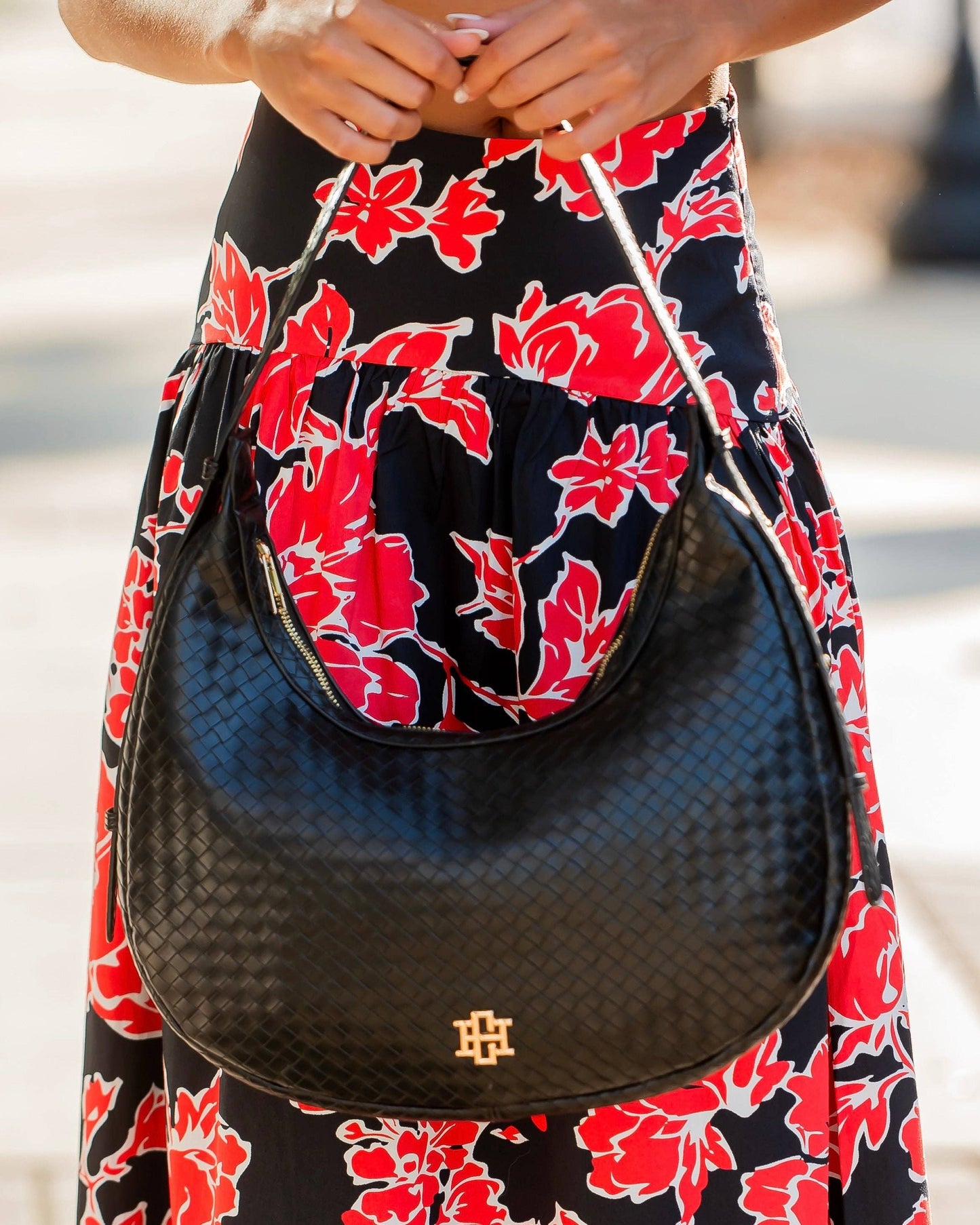 CH Winslow Curved Bag Woven Black