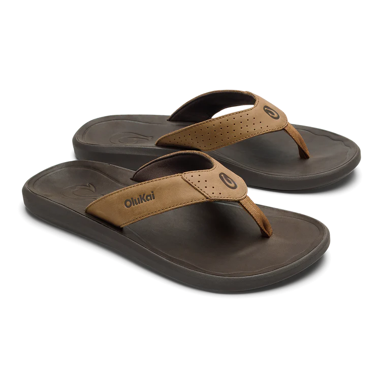 OluKai Men’s Pili Waterproof Leather Sandal - Tan|Dark Java