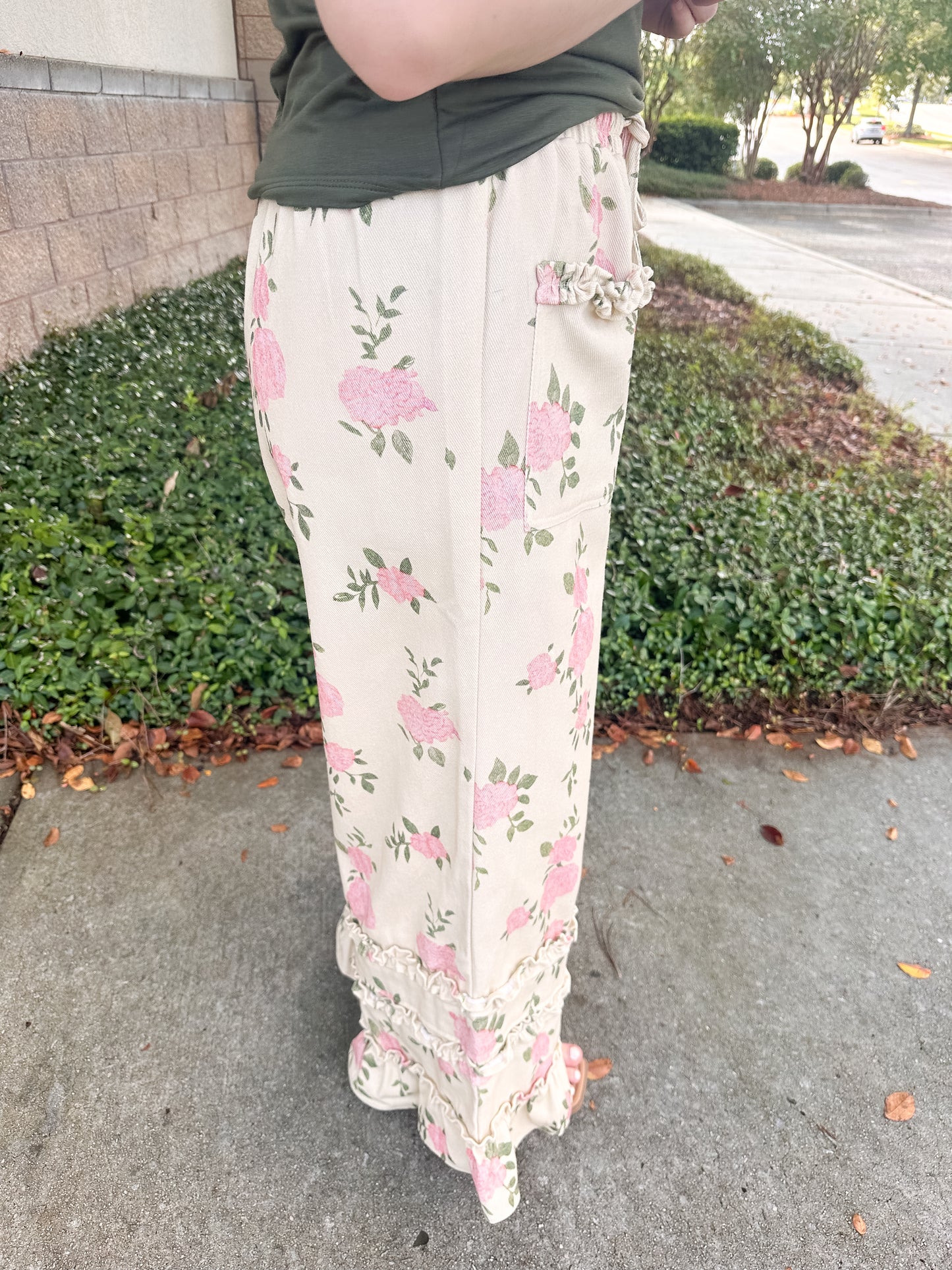 Farah Pant
