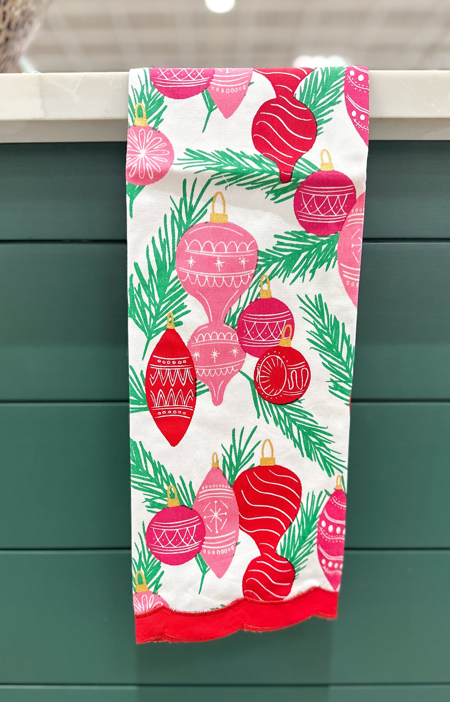 MS Holiday Tea Towel - Trim The Tree