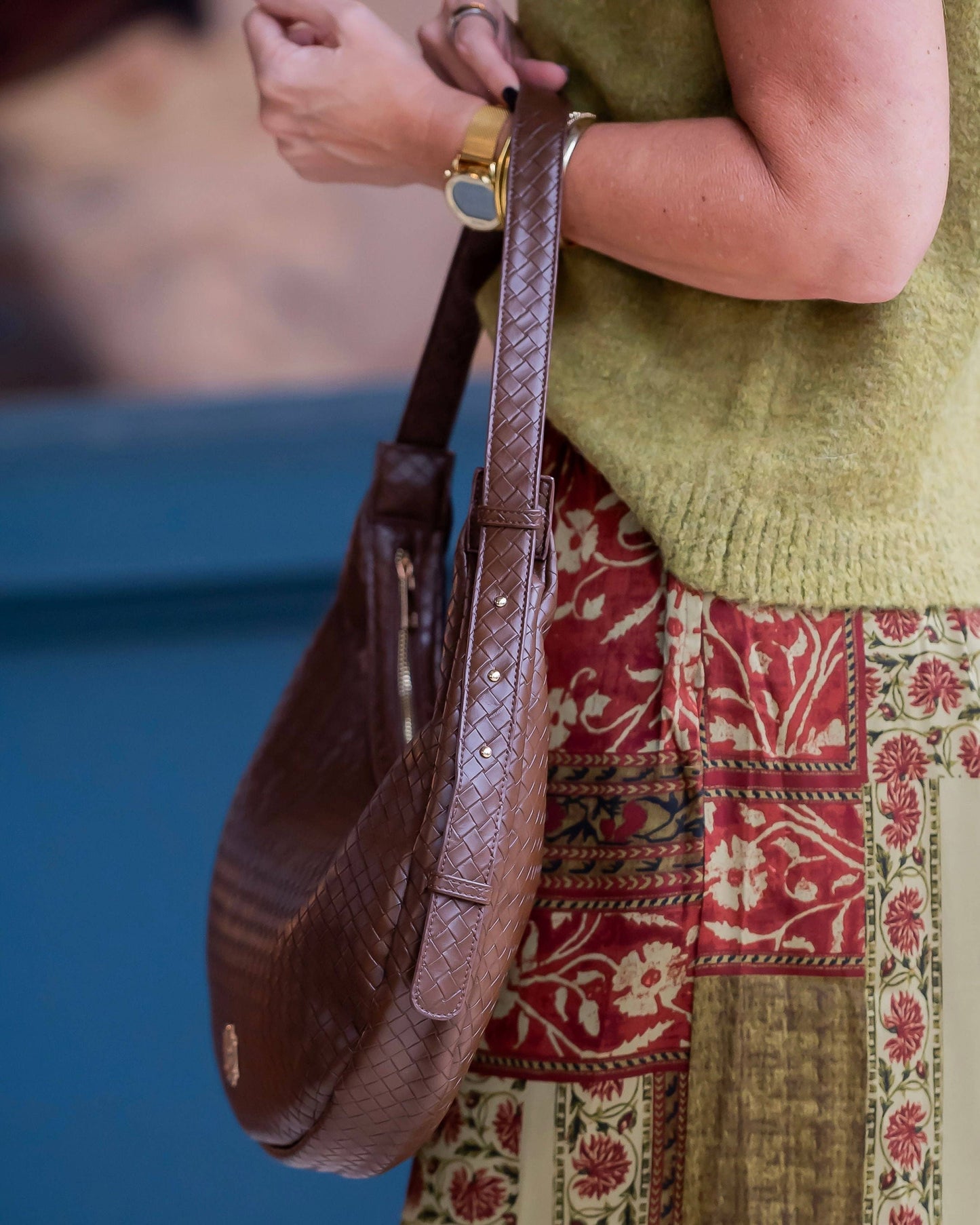 CH Winslow Curved Bag Woven Chocolate