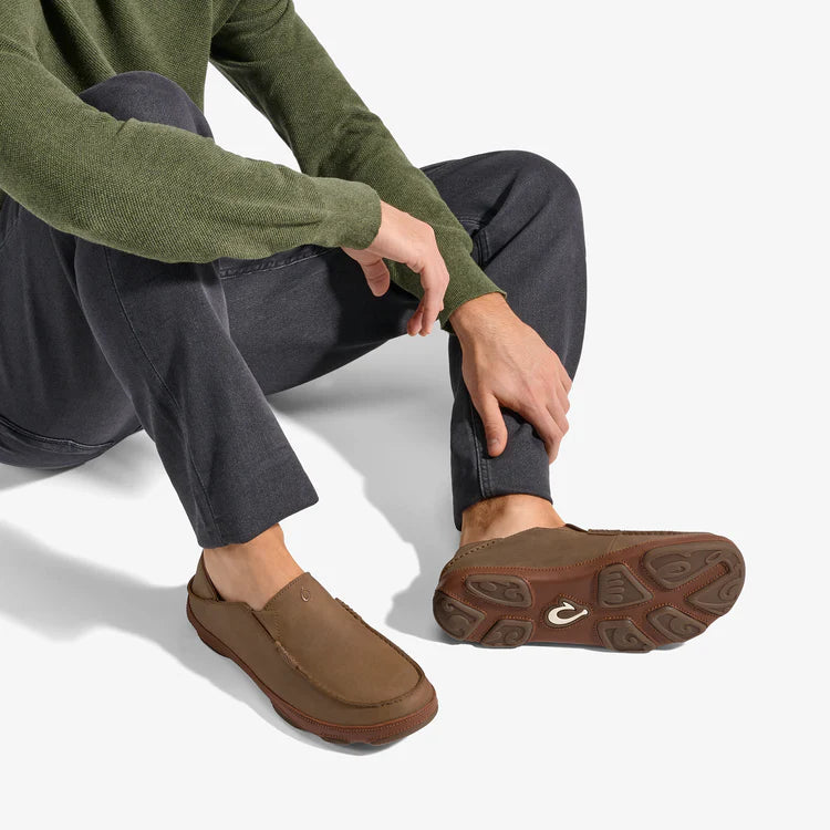 OluKai Men’s Moloā Leather Slip-On Shoe - Ray|Toffee