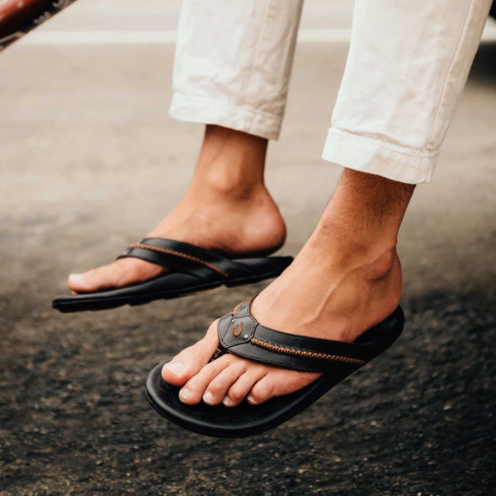 OluKai Mens Mea Ola Leather Beach Sandal - Dark Java|Dark Java