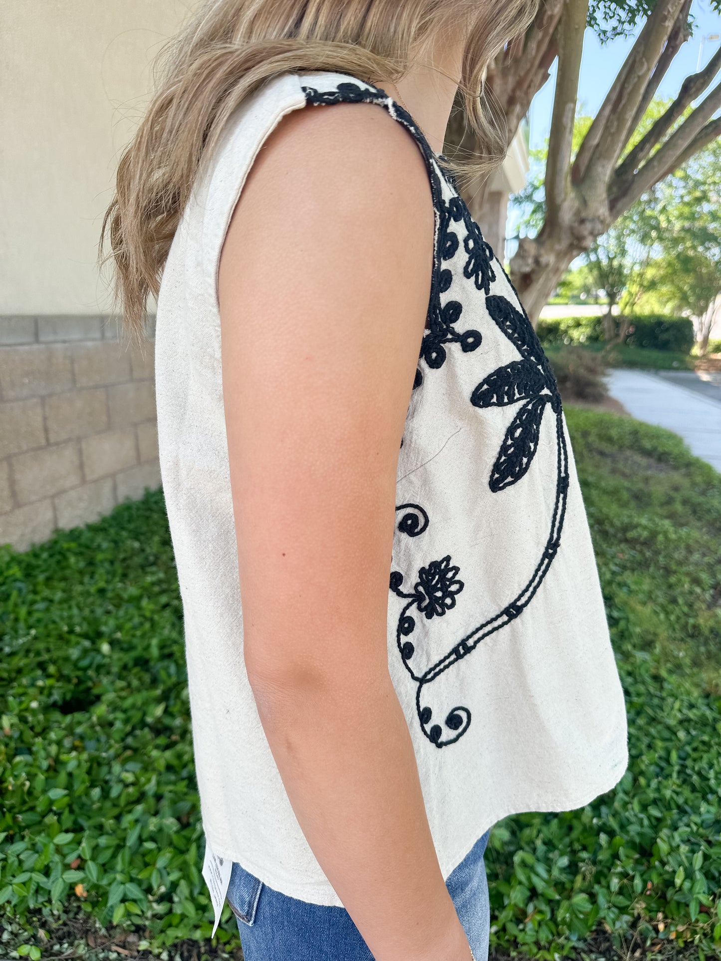 Fran Embroidered Top - Linen