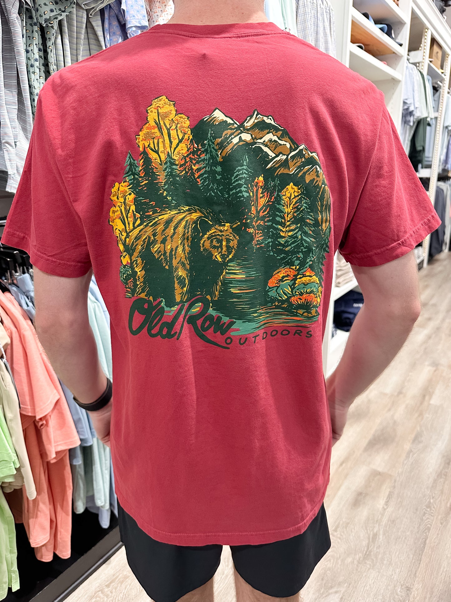 Old Row Wilderness Bear S/S Pocket T-Shirt - Chili