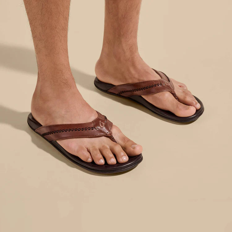 OluKai Mens Mea Ola Leather Beach Sandal - Tan|Dark Java