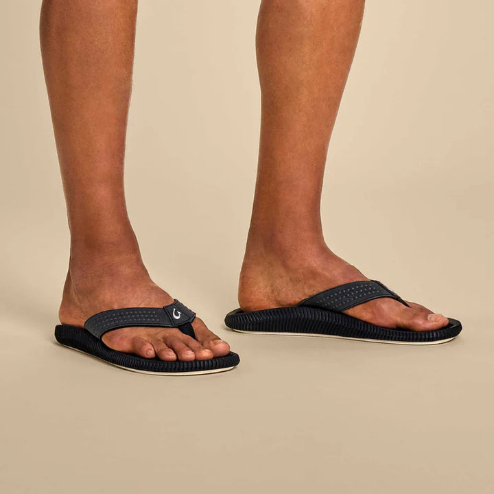 OluKai Men’s Ulele Water-Ready Beach Sandal - Black|Black
