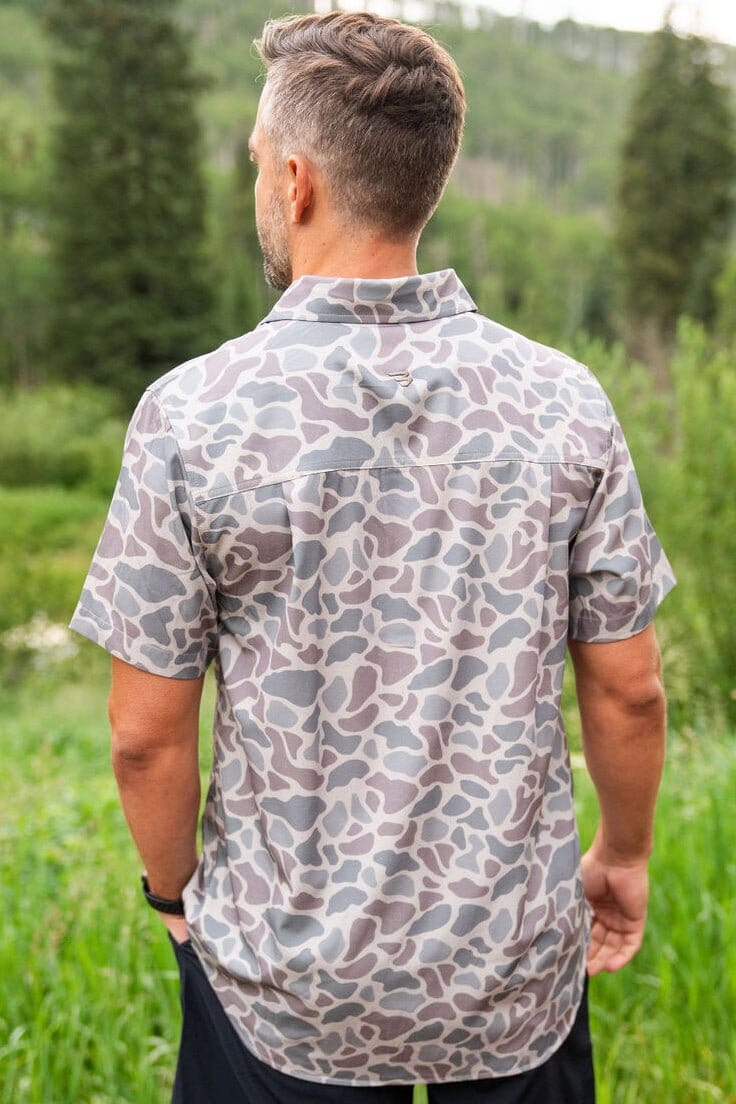 Men’s Burlebo S/S Performance Button Up - Classic Deer Camo