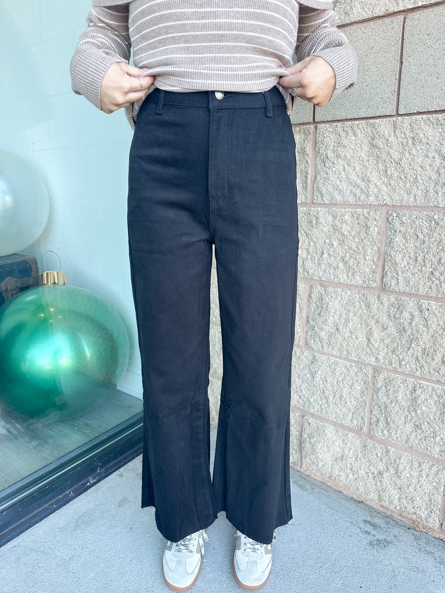 AW Wide Leg Jeans - Black