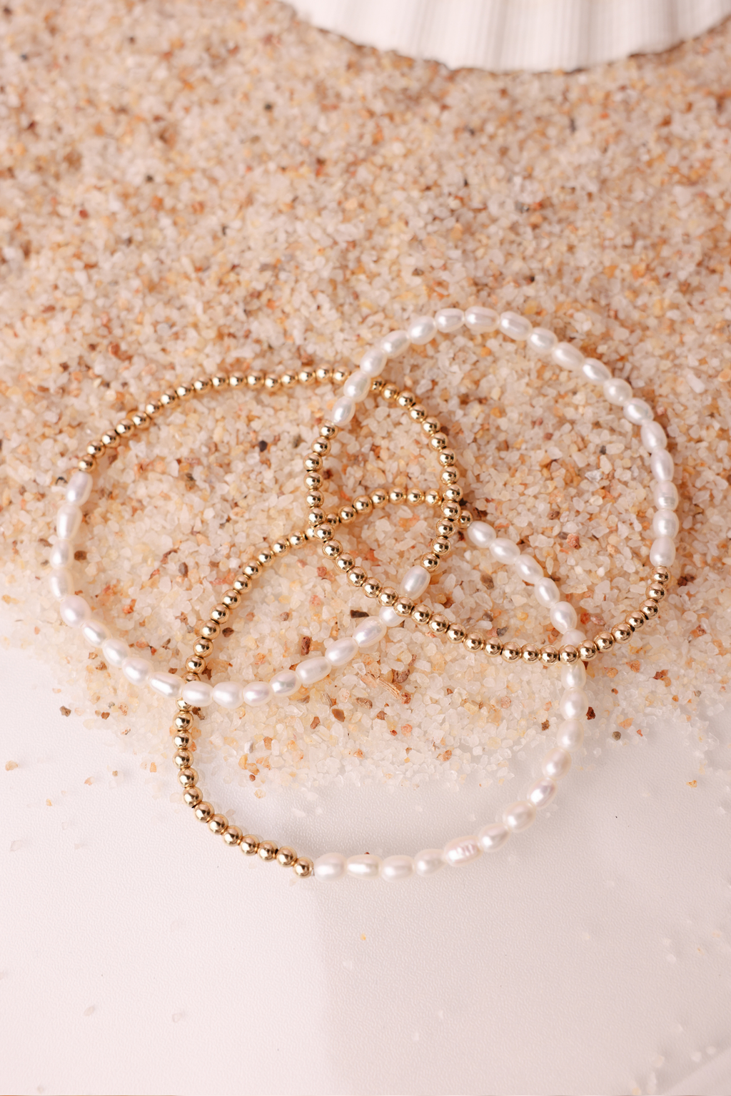 Hannah Pearl Bracelet in Gold: Standard 6.75 Inch