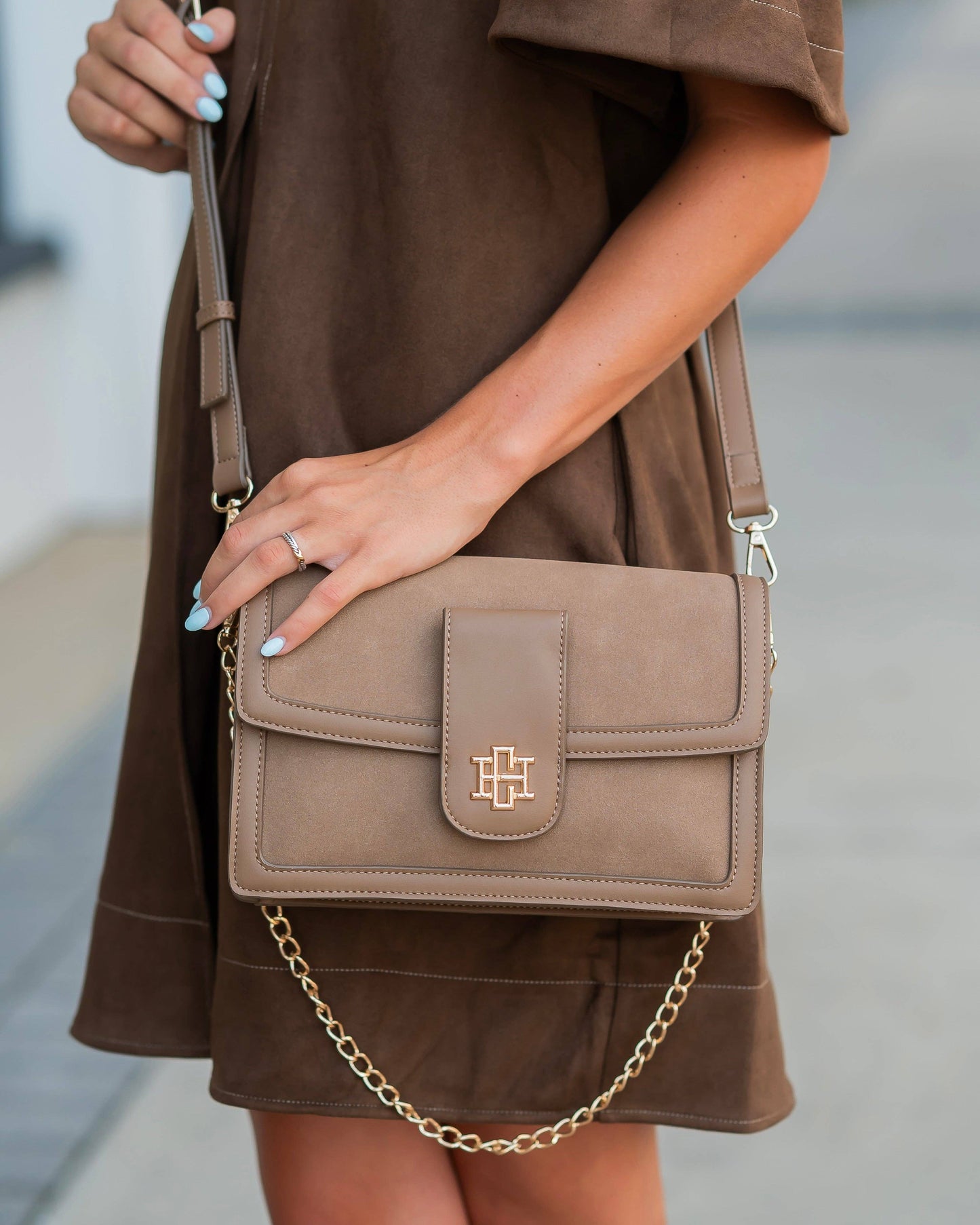 CH Collins Crossbody Latte S