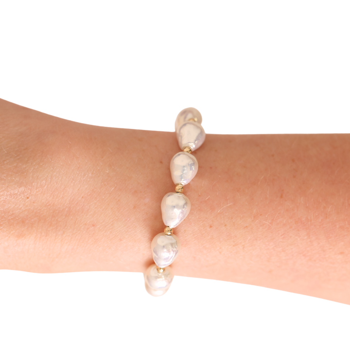 Saylor Pearl Bracelet in Gold: Standard 6.75 Inch