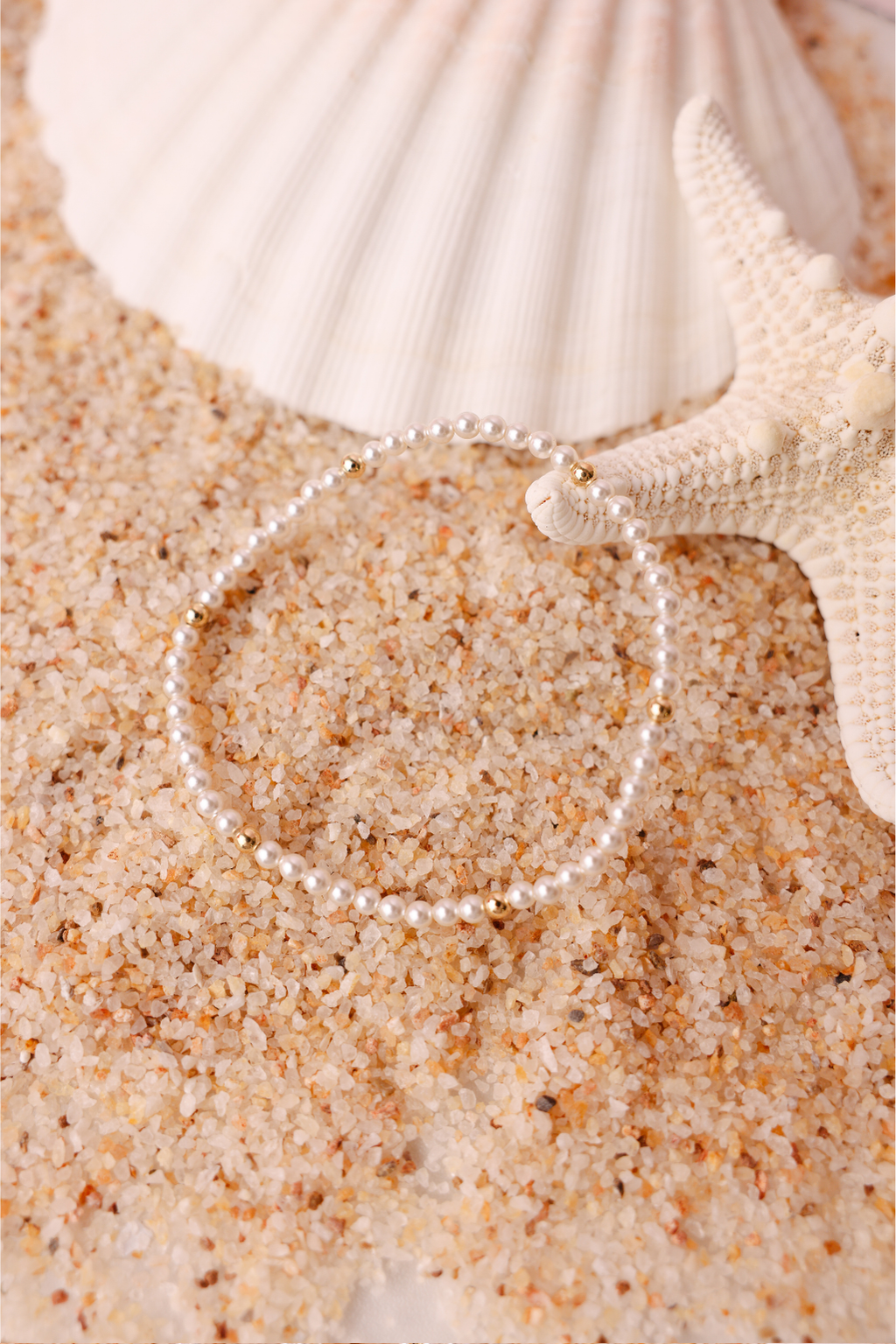 Lilly Pearl Bracelet in Gold: Standard 6.75 Inch